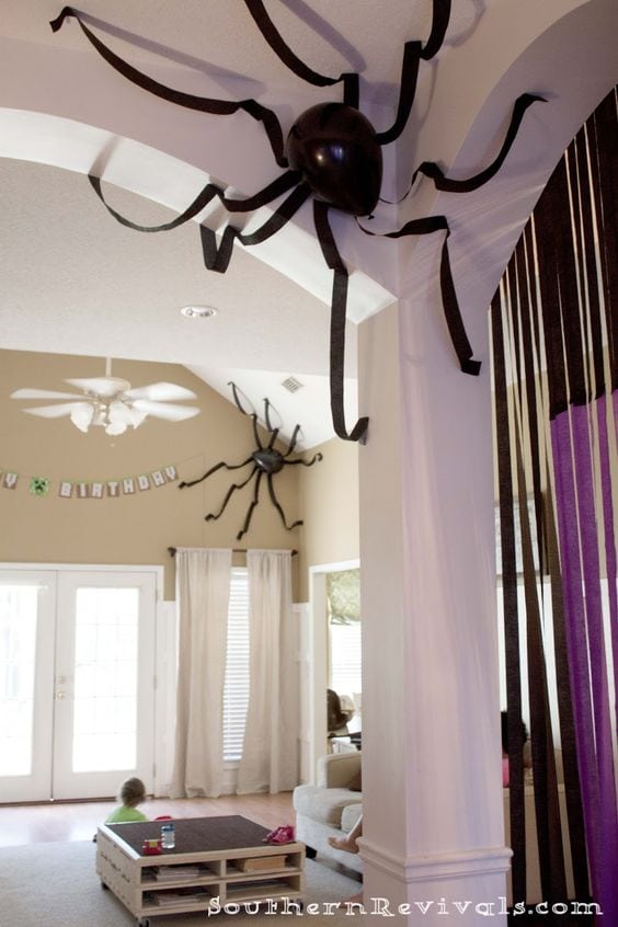 balloon spider decoration